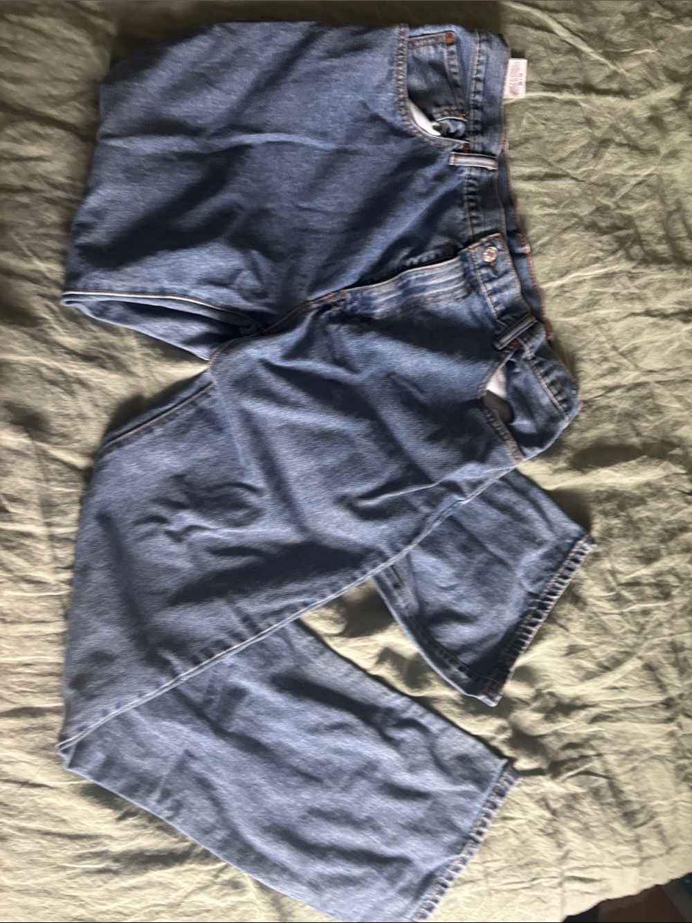 Levi's Men's Medium Blue Relaxed Denim Jeans